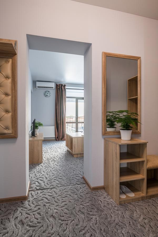 Aqua Marina Hotel Kherson Eksteriør billede